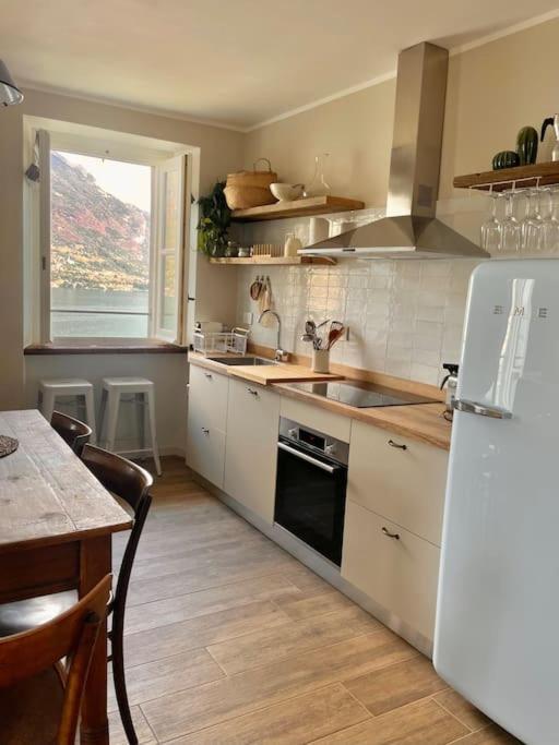 Il Noce Lake View Apartment Лецено Екстериор снимка