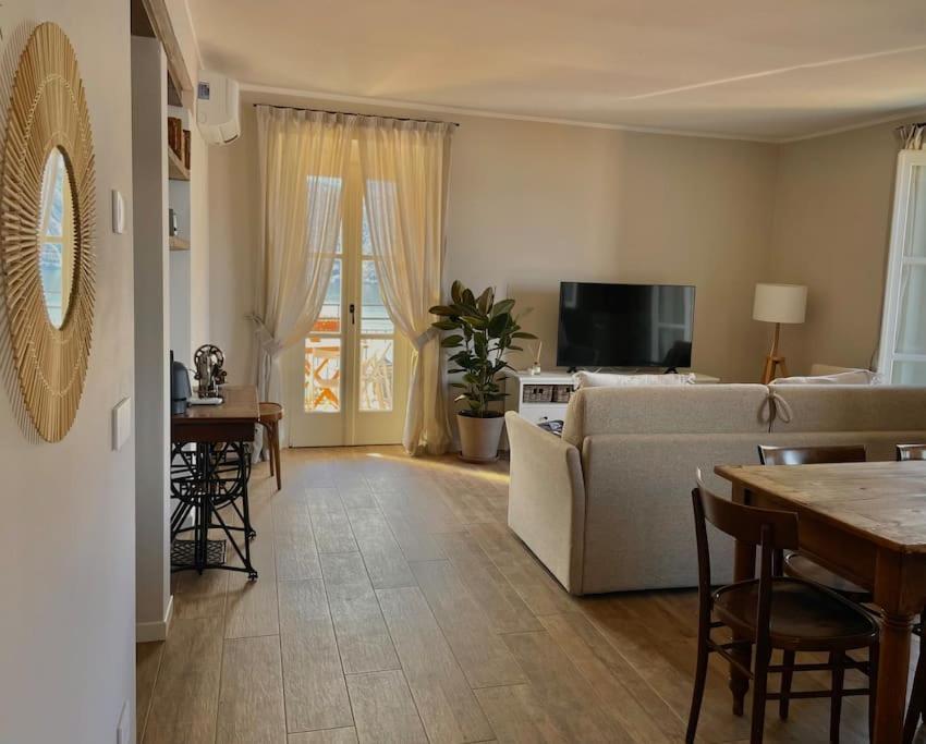 Il Noce Lake View Apartment Лецено Екстериор снимка