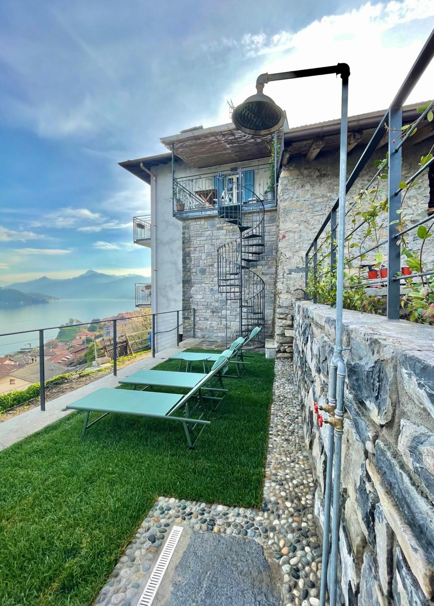 Il Noce Lake View Apartment Лецено Екстериор снимка